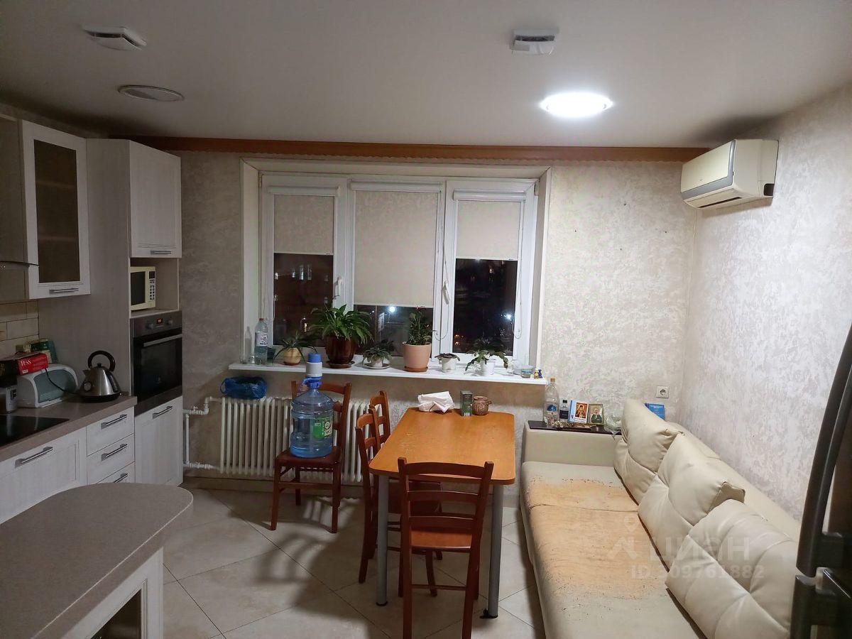 Продажа 3-комн квартиры на вторичном рынке улица Мневники, 9