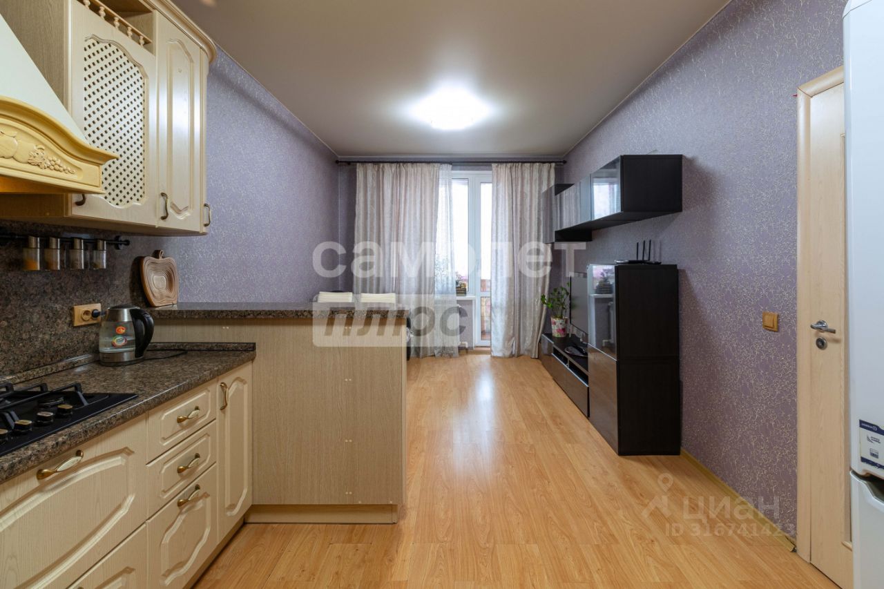 Продажа 3-комн квартиры на вторичном рынке Белые Столбы мкр, улица Мечты, 26к4