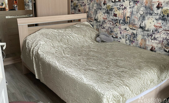 Продажа 2-комн квартиры на вторичном рынке Холодово, Коммунистическая улица,  д. 13