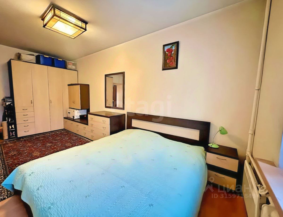 Продажа 2-комн квартиры на вторичном рынке улица Петровка, 24С2