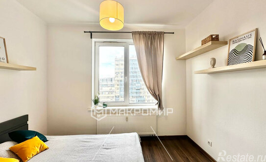 Продажа 1-комн квартиры на вторичном рынке Верхне-Каменская улица,  д. 3 к1