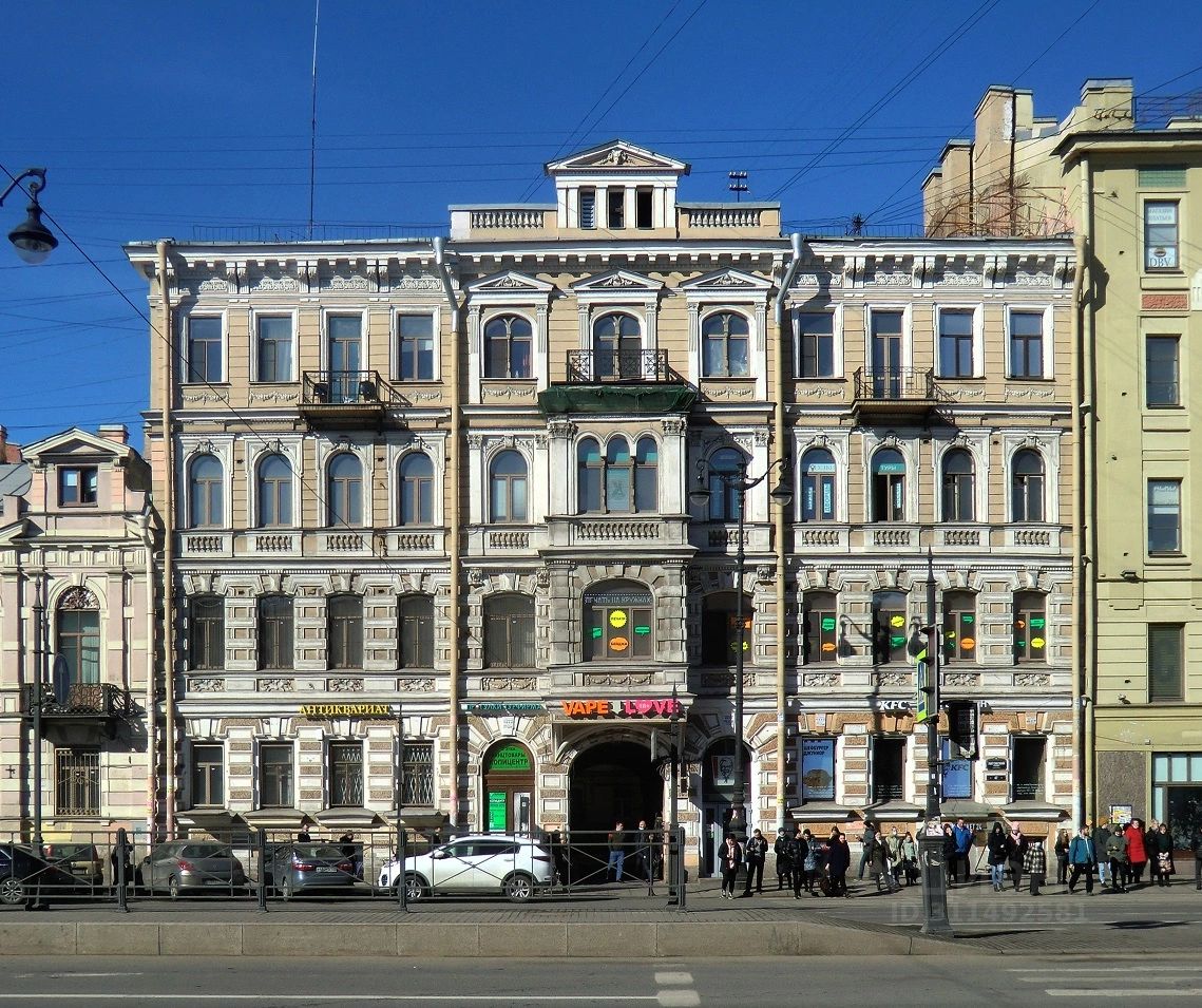 Продажа 3-комн квартиры на вторичном рынке Лиговский проспект, 47