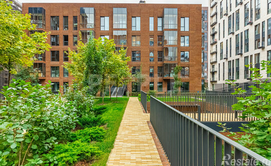 Продажа 3-комн квартиры на вторичном рынке ул Усачёва,  д. 11,  к. 17