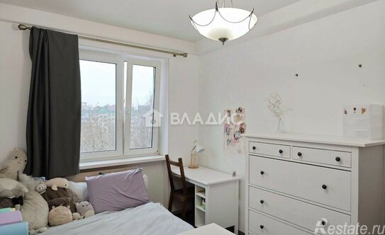 Продажа 4-комн квартиры на вторичном рынке Благодатная улица,  д. 34