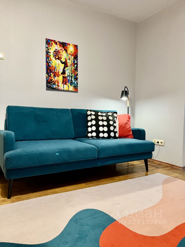 Продажа 2-комн квартиры на вторичном рынке проспект Художников, 13К4