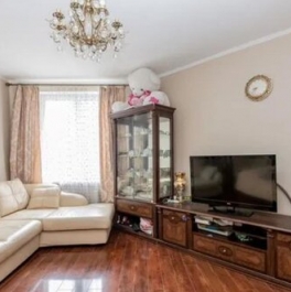 Продажа 2-комн квартиры на вторичном рынке Русановская ул,  д. 17 к1