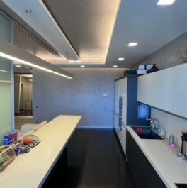 Продажа 5-комн квартиры на вторичном рынке Мосфильмовская улица,  д. 70 к2