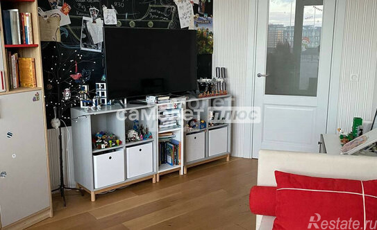 Продажа 3-комн квартиры на вторичном рынке Свердловская наб