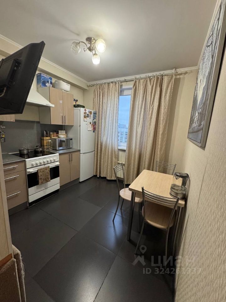 Продажа 2-комн квартиры на вторичном рынке улица Генерала Кузнецова, 13К2