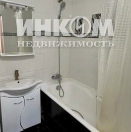 Продажа 1-комн квартиры на вторичном рынке Авиационная улица,  д. 66