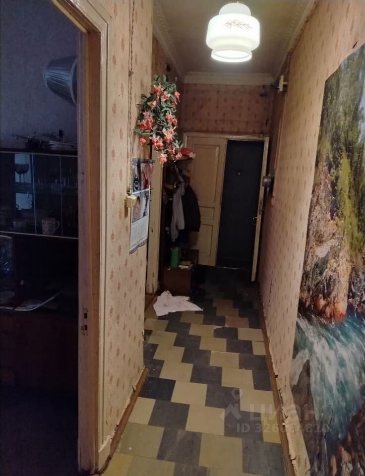 Продажа 2-комн квартиры на вторичном рынке Новгородская улица, 18