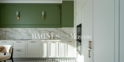 3-комн квартира Лодейнопольская улица,  д. 7