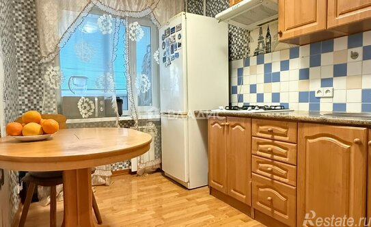 Продажа 2-комн квартиры на вторичном рынке Офицерская улица,  д. 18