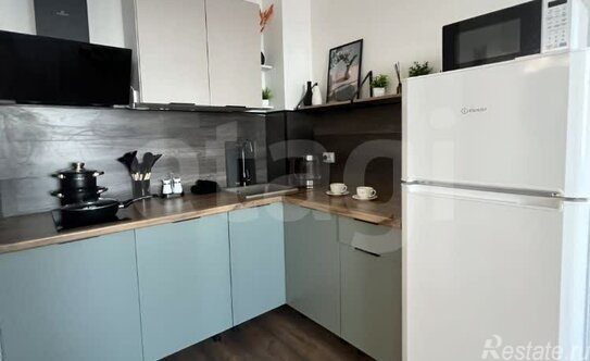 Продажа 2-комн квартиры на вторичном рынке Пейзажная улица,  д. 24 к3