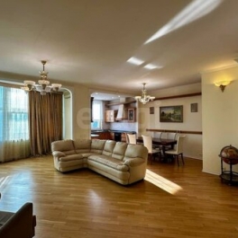 Продажа 4-комн квартиры на вторичном рынке проспект Маршала Жукова,  д. 30