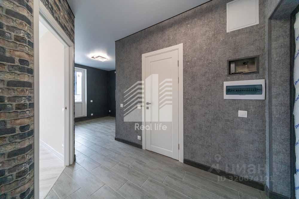 Продажа 1-комн квартиры на вторичном рынке с. Домодедово, улица Современников, 4