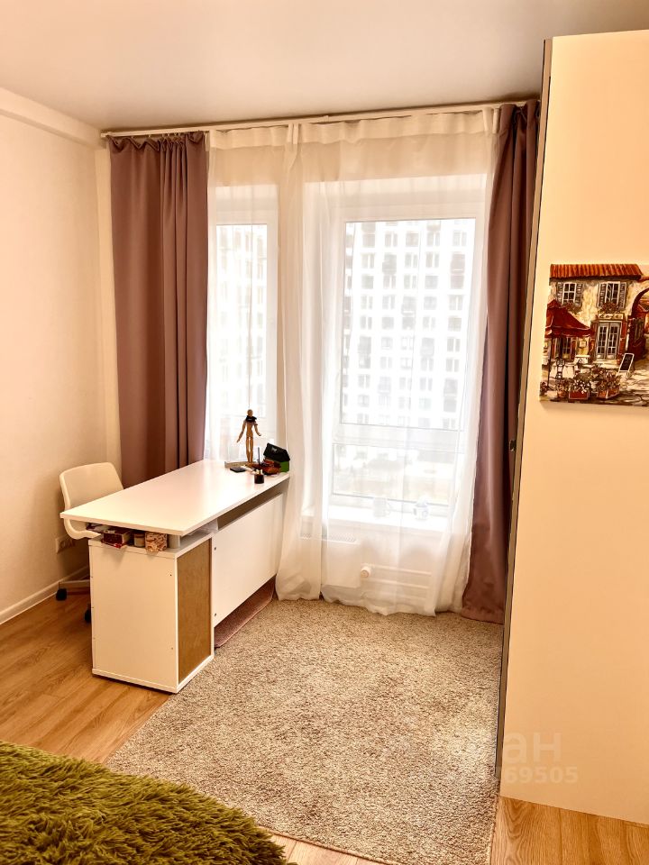 Продажа 3-комн квартиры на вторичном рынке Боровское шоссе, 2к4