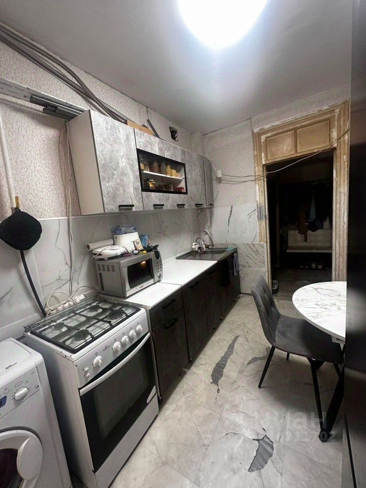 Продажа 4-комн квартиры на вторичном рынке улица Большая Зеленина, 4