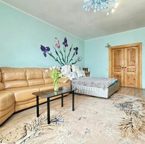 3-комн квартира Троицк г, Академическая пл,  д. 4
