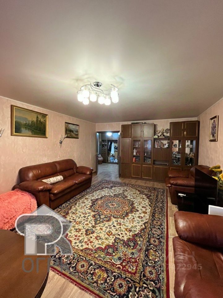 Продажа 2-комн квартиры на вторичном рынке Центральный мкр, улица Кирова, 3к1
