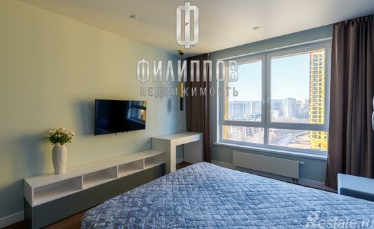 Продажа 3-комн квартиры на вторичном рынке Комендантский пр-кт,  д. 54