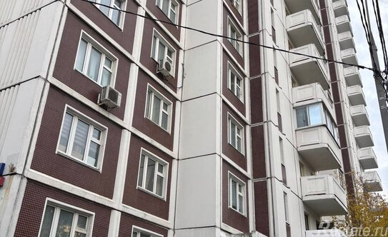 Продажа 3-комн квартиры на вторичном рынке Сумской проезд,  д. 3