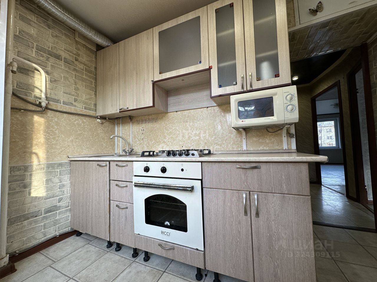 Продажа 2-комн квартиры на вторичном рынке Юбилейный мкр, улица А.И. Тихомировой,  д. 4