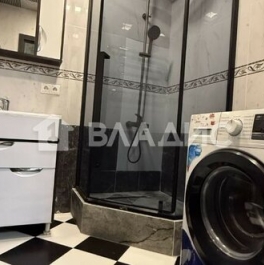 Продажа 2-комн квартиры на вторичном рынке Московский г, Бианки ул,  д. 8 к2