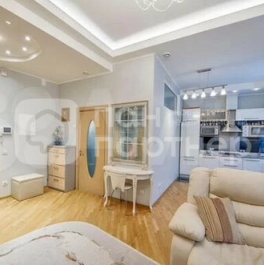 Продажа 2-комн квартиры на вторичном рынке Каменноостровский пр-кт,  д. 34