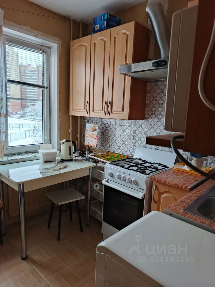 Продажа 3-комн квартиры на вторичном рынке улица Стасовой, 5