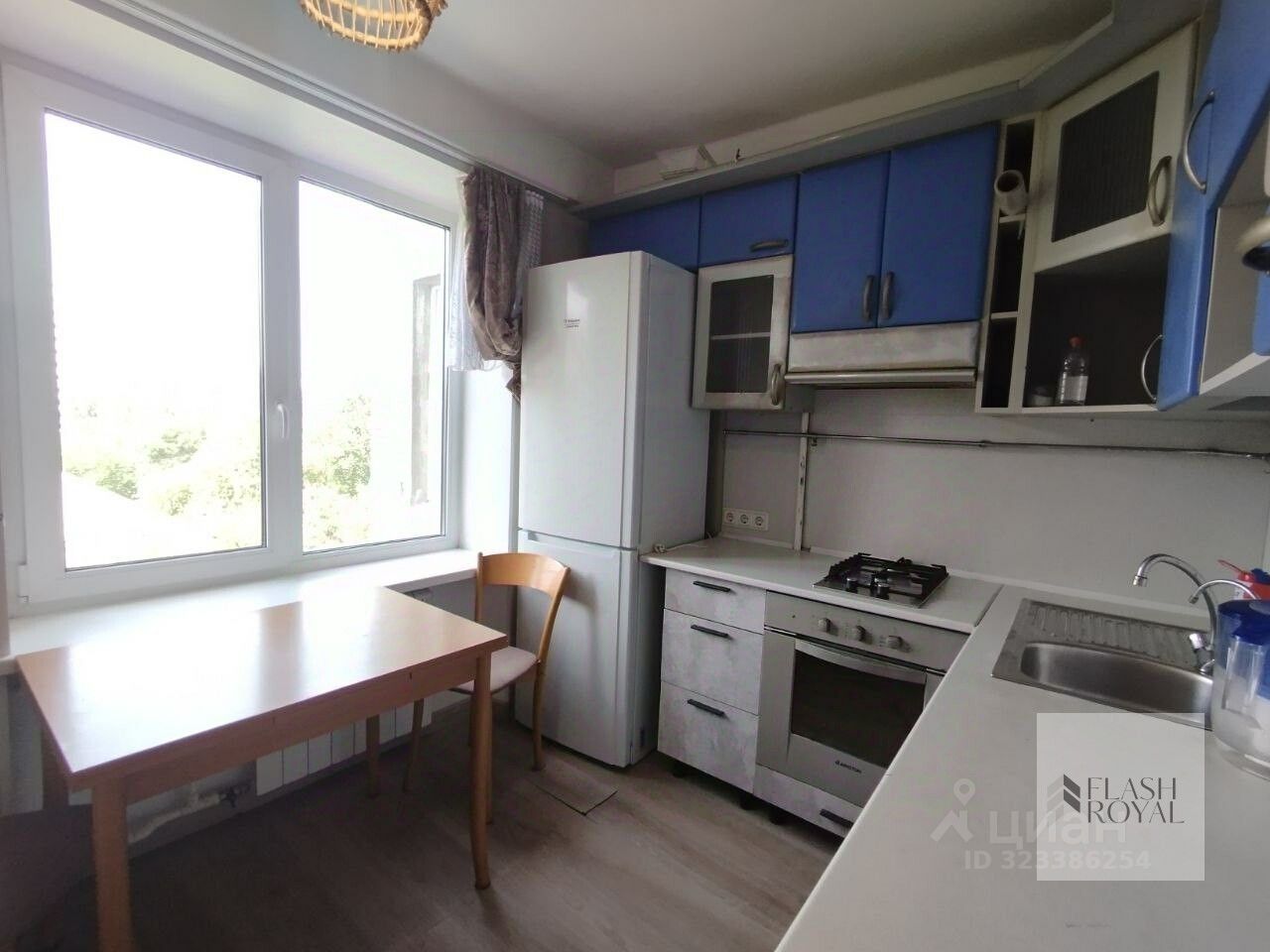 Аренда 2-комн квартиры на вторичном рынке проспект Художников, 33К1