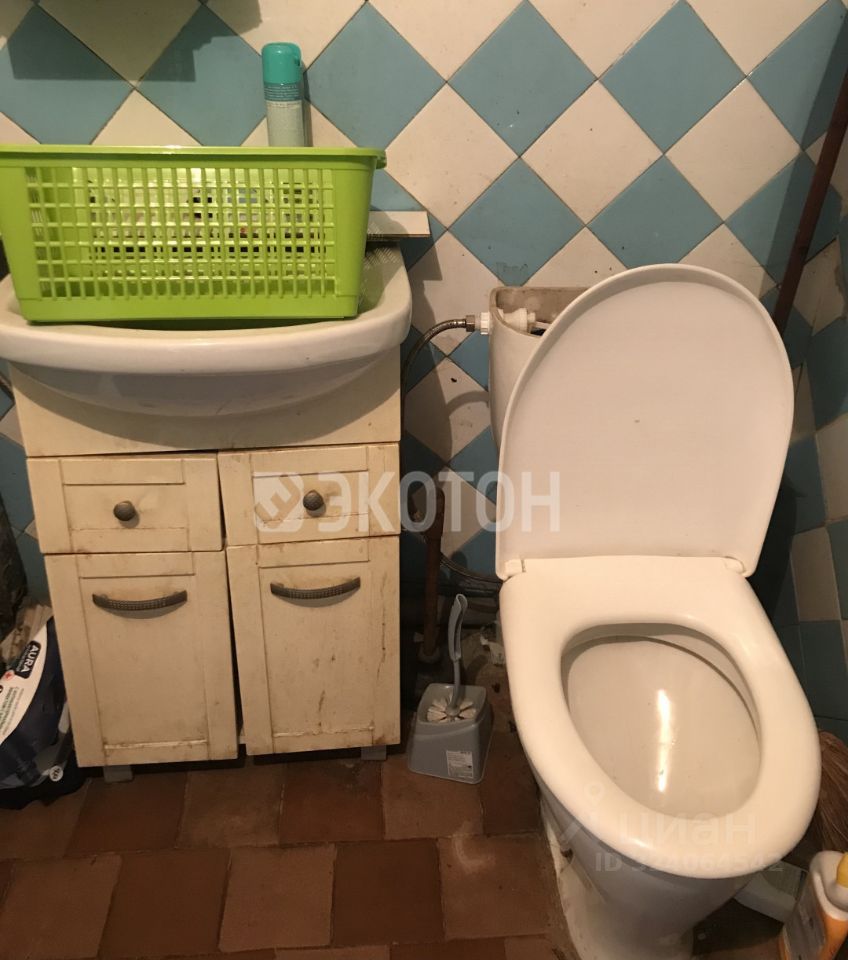 Продажа 2-комн квартиры на вторичном рынке улица Седова, 110