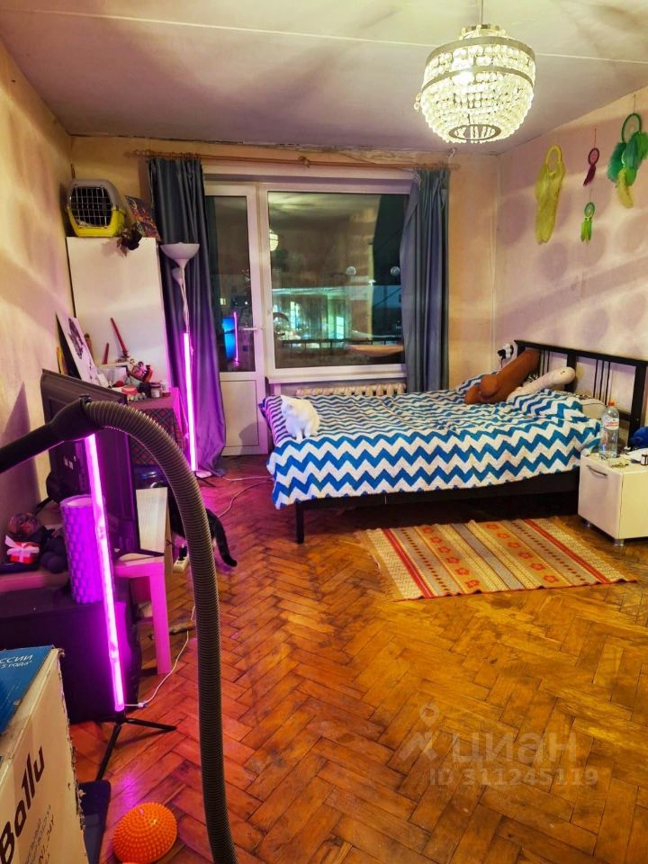 Продажа 1-комн квартиры на вторичном рынке Химкинский бульвар, 9