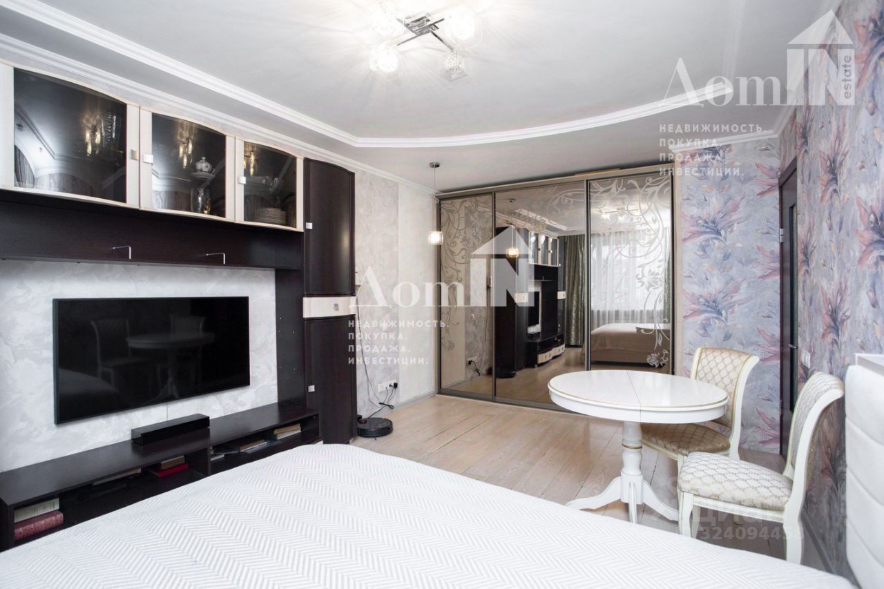 Продажа 2-комн квартиры на вторичном рынке Пушкин, бульвар Алексея Толстого, 46