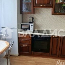 Продажа 3-комн квартиры на вторичном рынке улица Барышиха,  д. 16