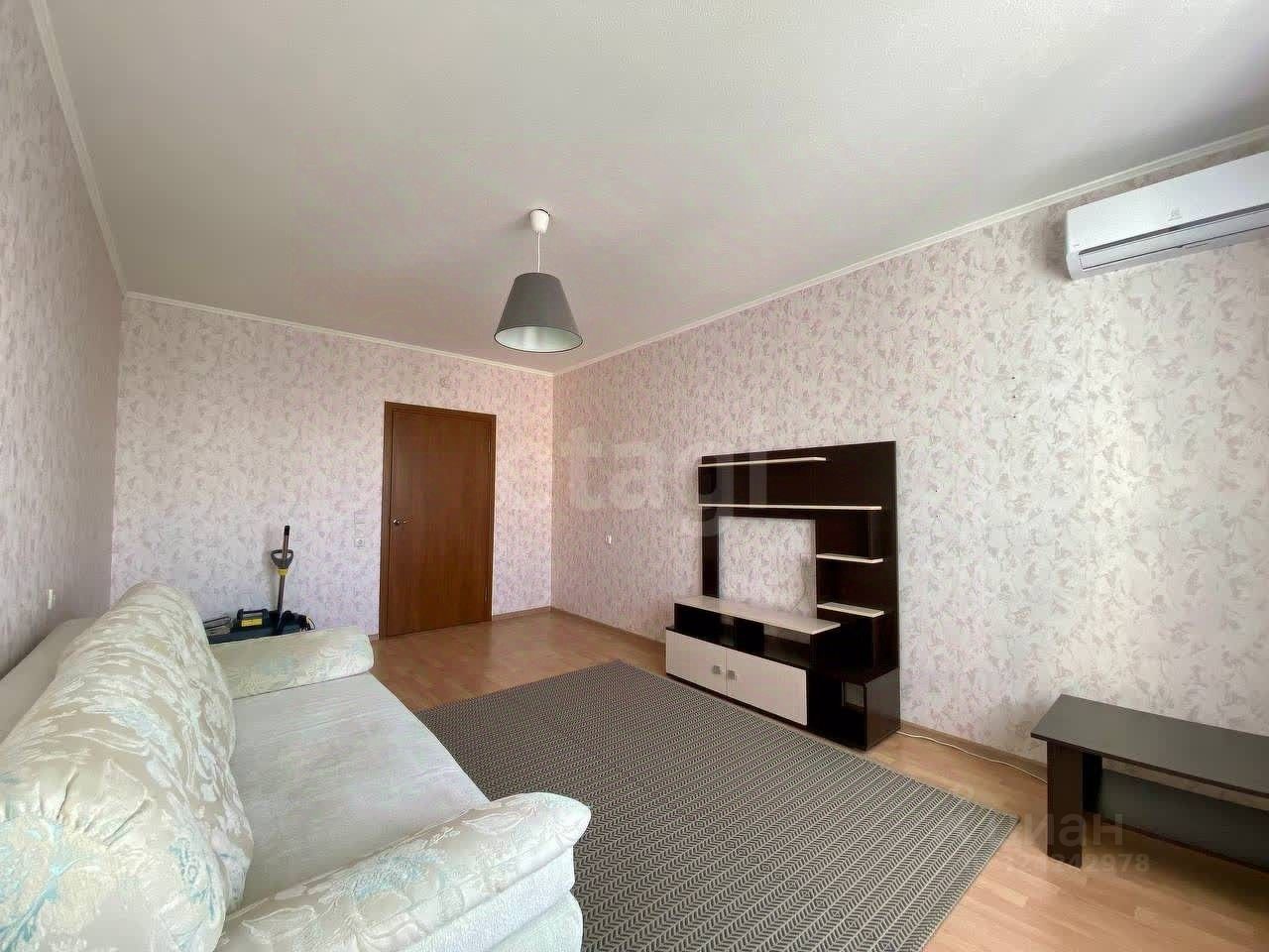 Продажа 2-комн квартиры на вторичном рынке улица Александры Монаховой, 95к1