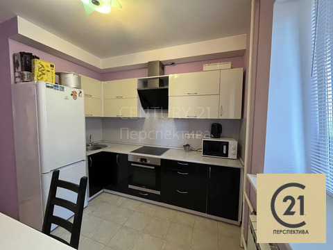 Продажа 1-комн квартиры на вторичном рынке Октябрьский, улица Ленина,  д. 19