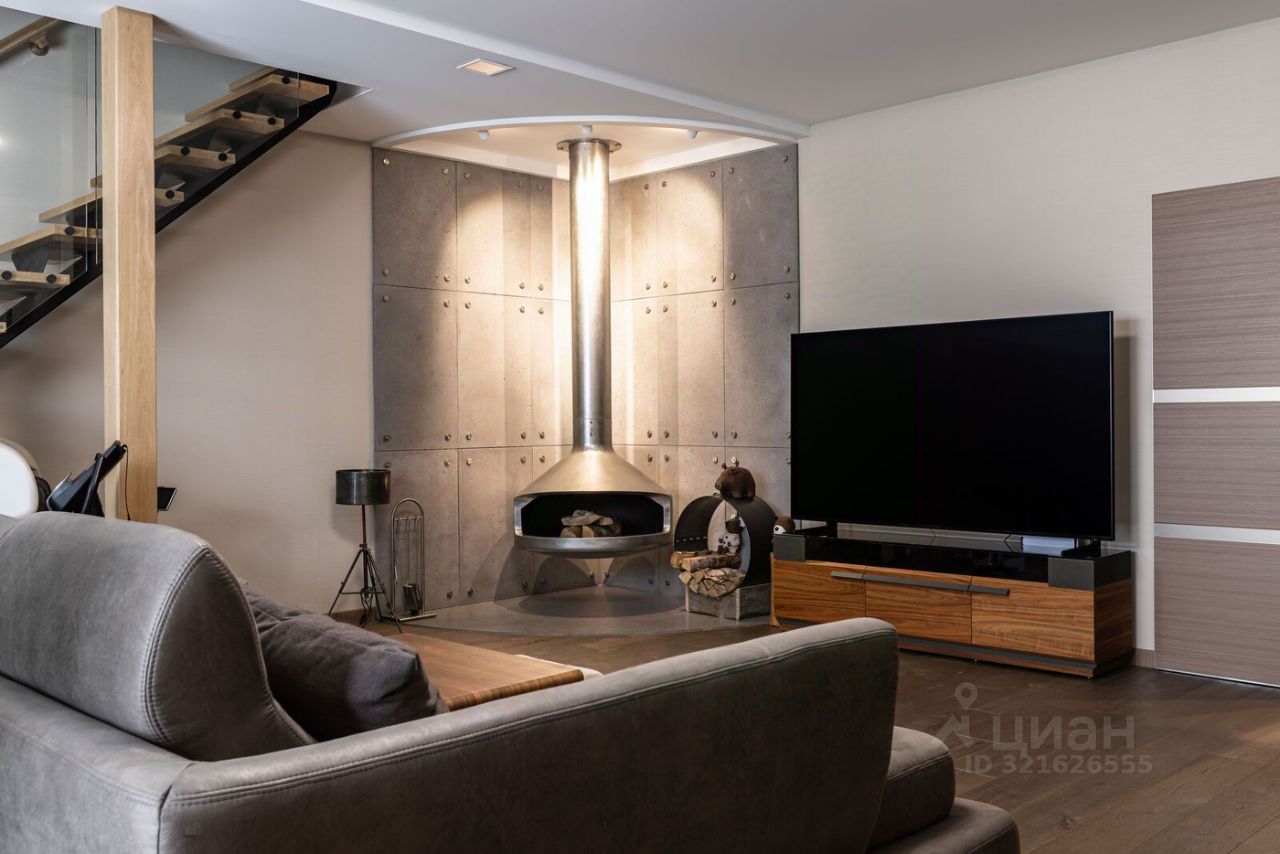 Продажа 6-комн квартиры на вторичном рынке Парашютная улица, 15