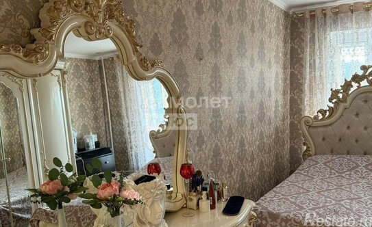 Продажа 3-комн квартиры на вторичном рынке улица Введенского,  д. 27 к2