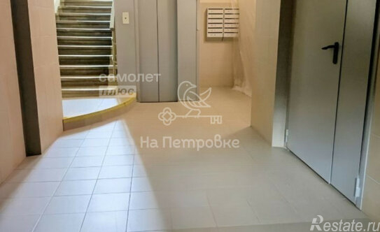 Продажа 4-комн квартиры на вторичном рынке Смоленский б-р,  д. 15