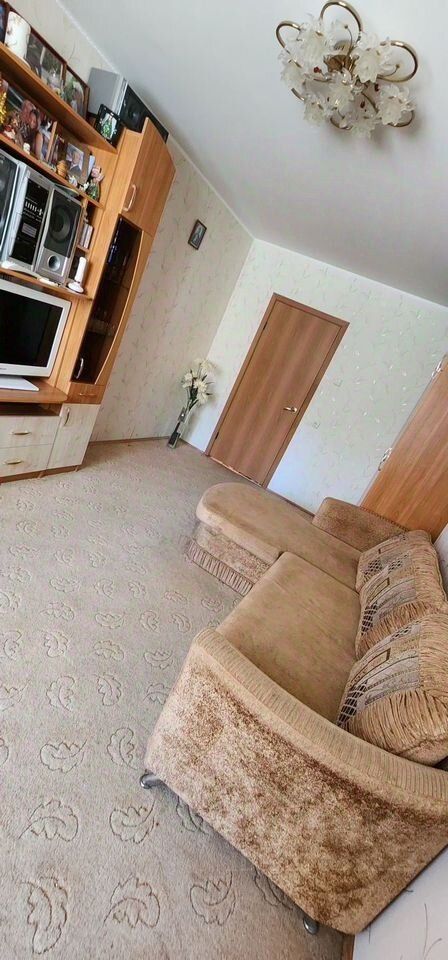 Продажа 3-комн квартиры на вторичном рынке Колпино, улица Ижорского Батальона, 14