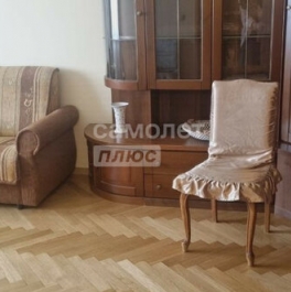 Продажа 2-комн квартиры на вторичном рынке Осенний бульвар,  д. 15