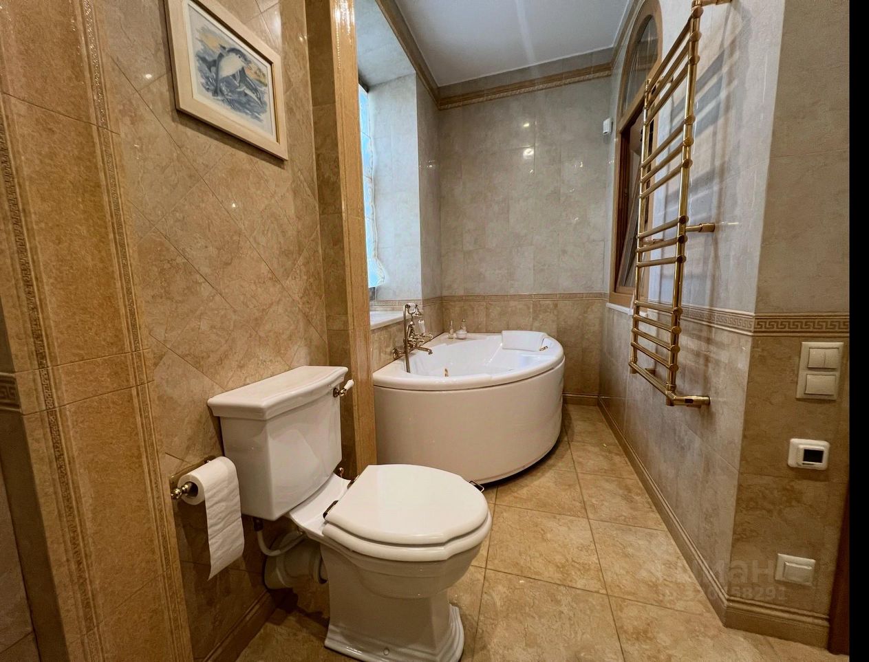 Продажа 3-комн квартиры на вторичном рынке набережная Реки Карповки, 23