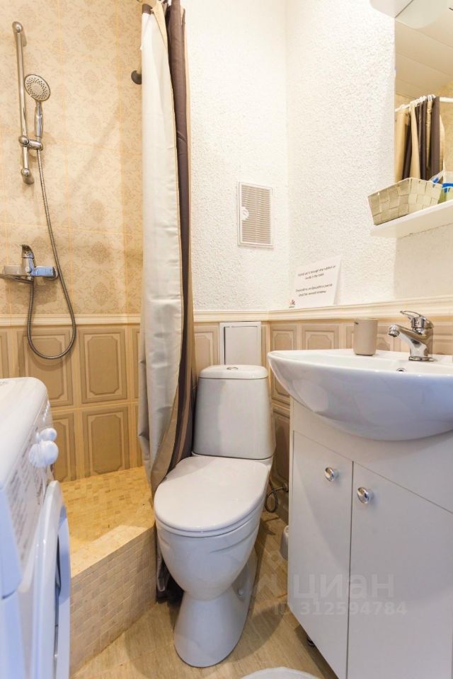 Продажа 4-комн квартиры на вторичном рынке Кременчугская улица, 9К1