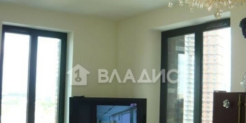 3-комн квартира ул 800-летия Москвы,  д. 32