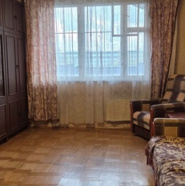 Продажа 3-комн квартиры на вторичном рынке ул Хабаровская,  д. 2