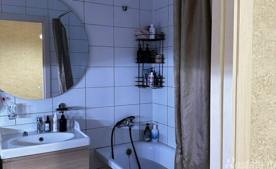 Продажа 3-комн квартиры на вторичном рынке Реки Каменки наб