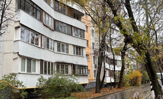 Продажа 2-комн квартиры на вторичном рынке Ореховый б-р,  д. 10 к2