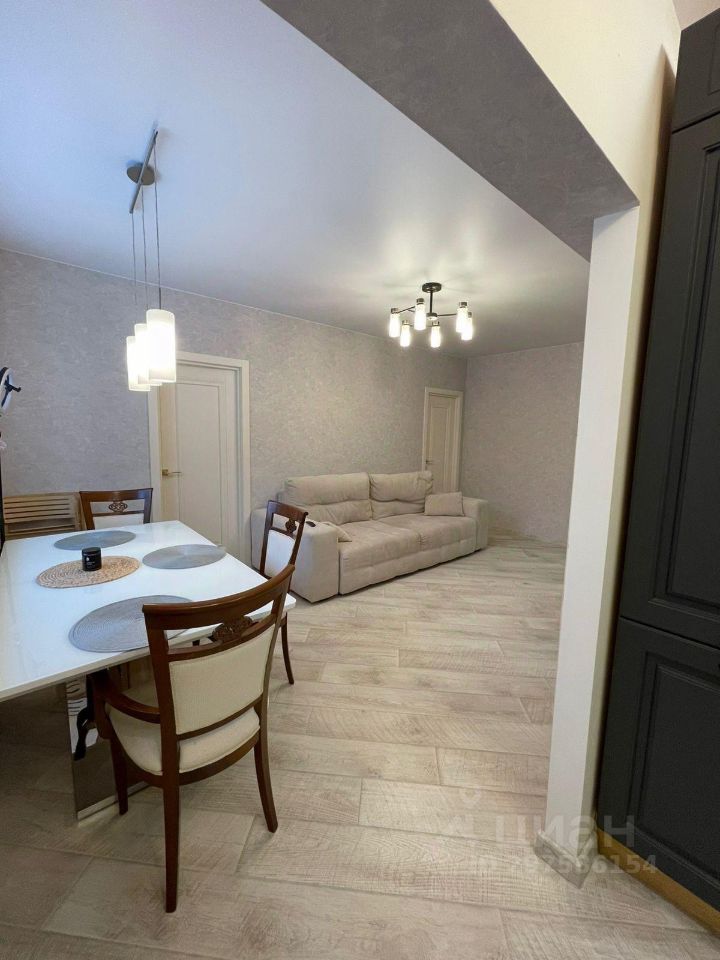 Продажа 2-комн квартиры на вторичном рынке Новозаводская улица, 2К1