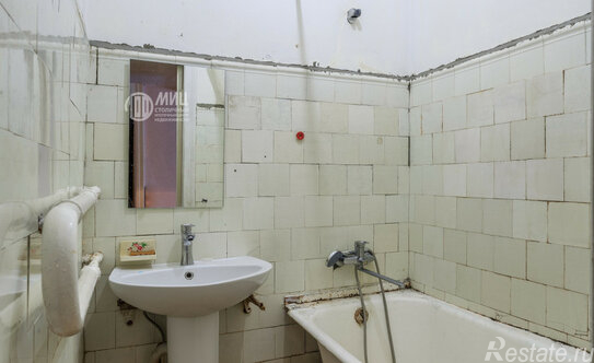 Продажа 2-комн квартиры на вторичном рынке Парковая 7-я ул